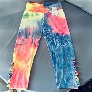 Active Wear Capri Stretch Pants for Ladies; Size L/XL